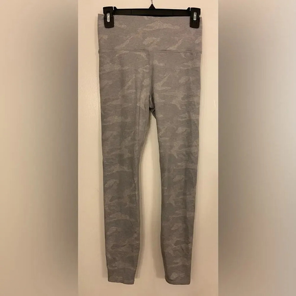 Vuori Clean Elevation Grey Camo Size XS - Picture 3 of 7